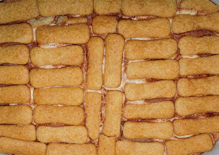 Capa de galletas de tiramisú