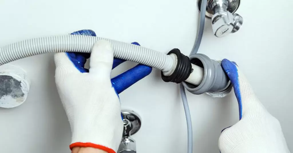 Cómo instalar un lavavasos industrial en tu restaurante