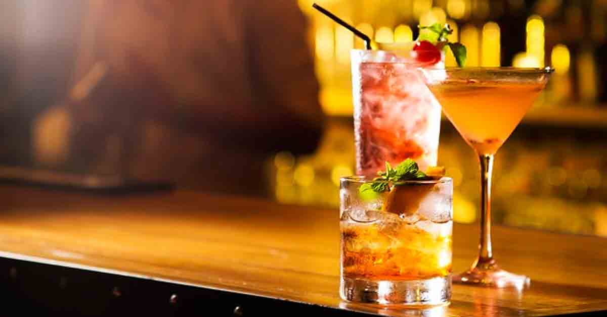Accesorios para preparar cócteles en tu bar que debes tener