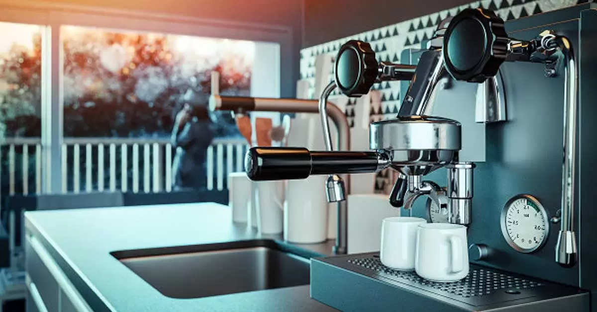 Métodos comerciales para descalcificar una cafetera