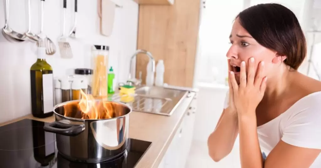 Como limpiar una olla quemada